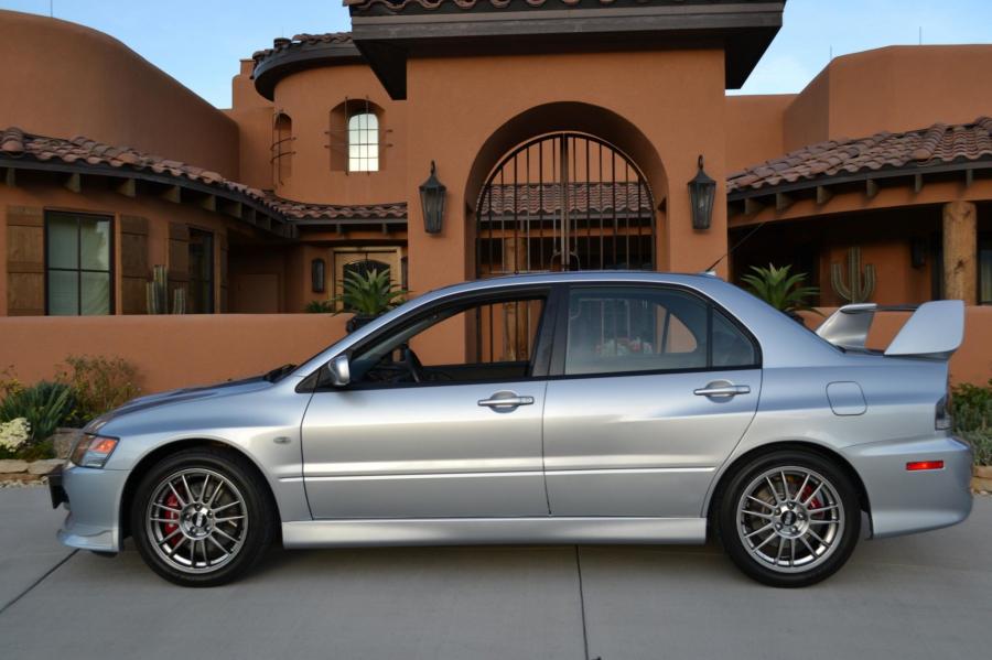  Mitsubishi Lancer Evolution IX MR 2006 года  (фото 2 из 69)